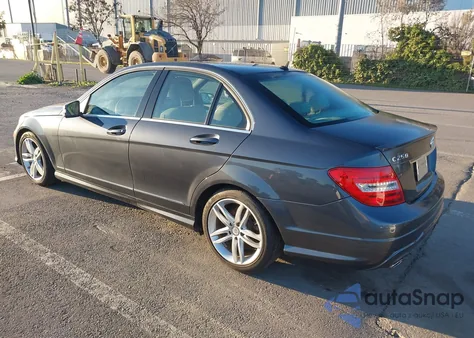 2013 Mercedes-Benz C 250 from USA, damaged, VIN WDDGF4HB4DA750002